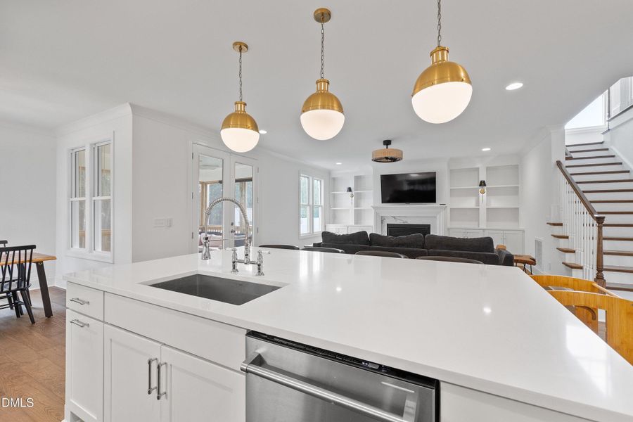 32-807 Crimson_7263 32-807 Crimson_7263