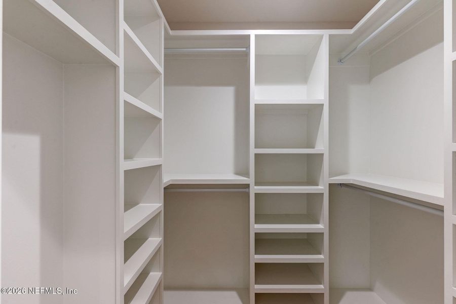 Spacious, unfurnished interior of a new home in , Jacksonville (Image 128).