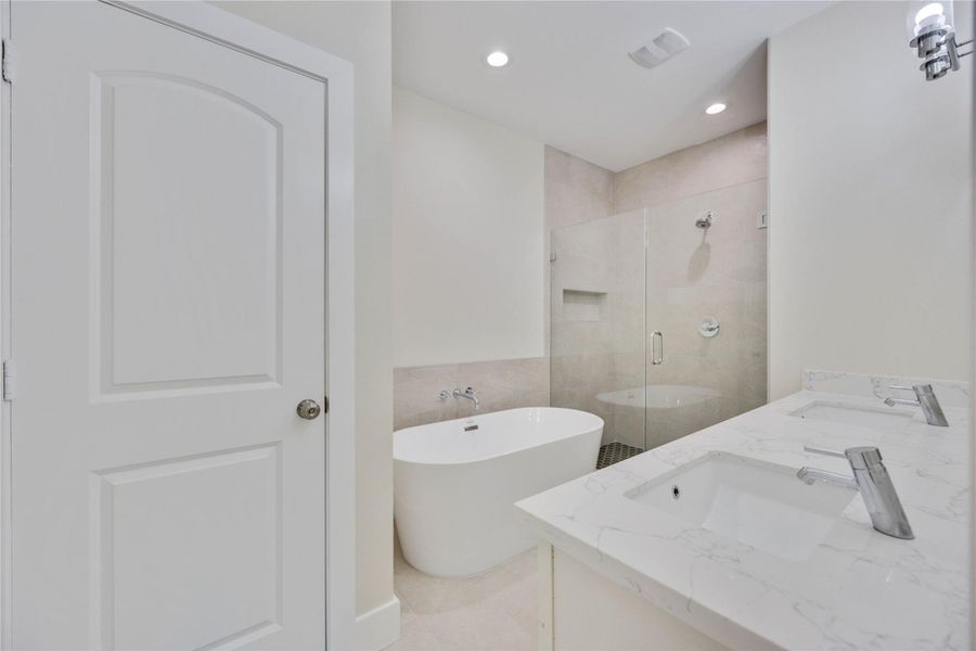 Furnished interior view inside a new home in , Houston (Image 8).