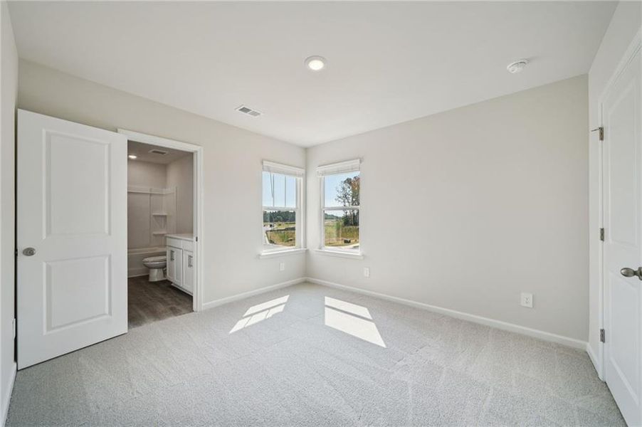 Spacious, unfurnished interior of a new home in Artisan Walk, Fairburn (Image 25).