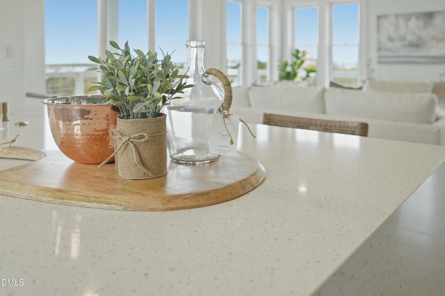 6CapeLn_Staged_16Kitchen