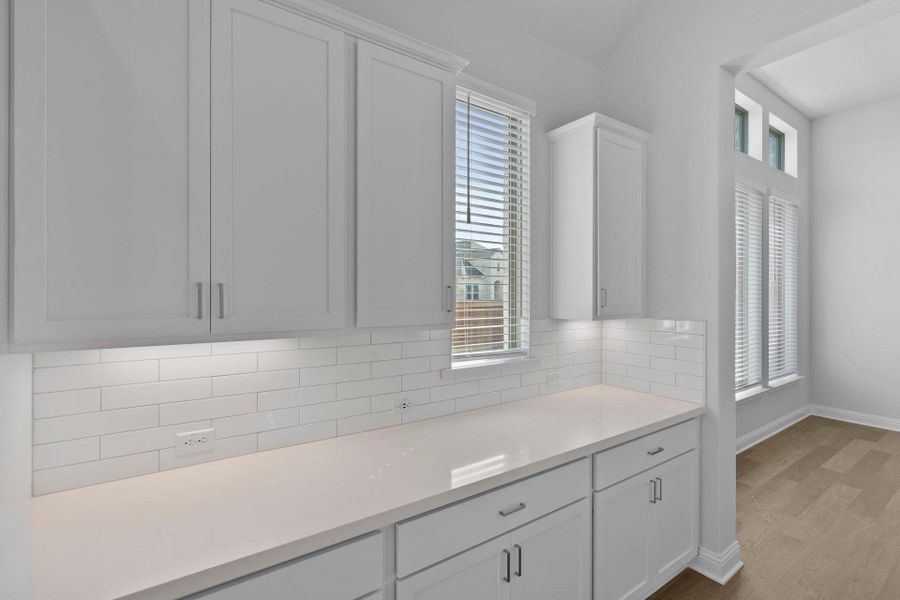 Stunning finishes in Light & Bright Kitchen Stunning finishes in Light & Bright Kitchen