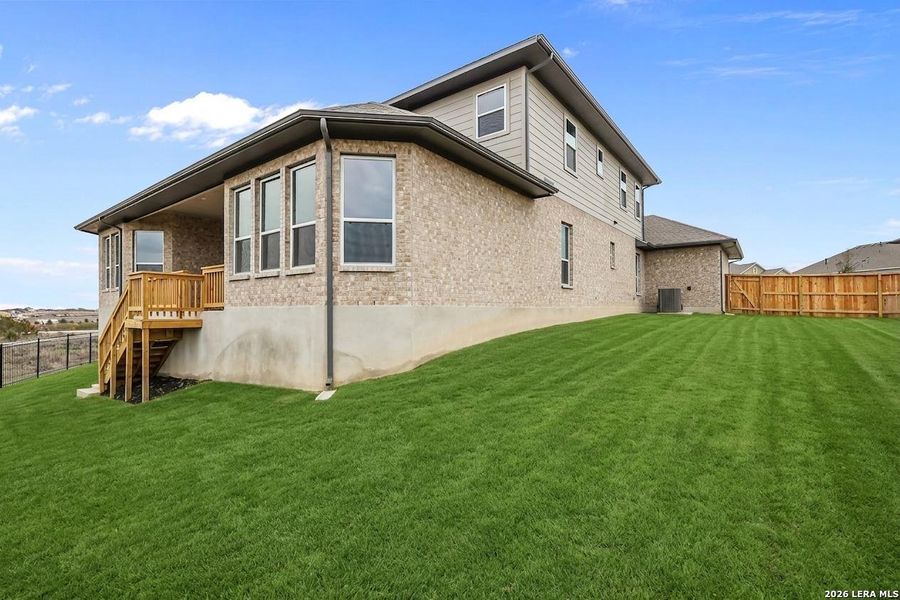 Exterior details and patio area of a home in Homestead, Schertz (Image 4).