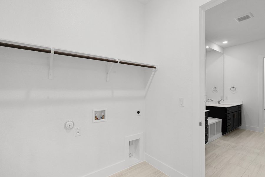 Spacious, unfurnished interior of a new home in Lariat, Liberty Hill (Image 25). Spacious, unfurnished interior of a new home in Lariat, Liberty Hill (Image 25).