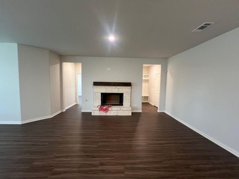 Spacious, unfurnished interior of a new home in Oak Valley, Oak Ridge (Image 12).