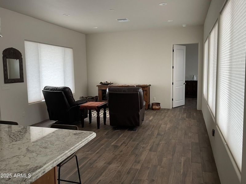 0A5B2753-DF01-43B1-984D-004D83998485 0A5B2753-DF01-43B1-984D-004D83998485