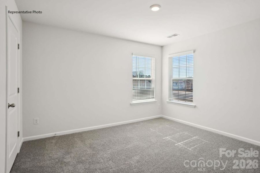 Spacious, unfurnished interior of a new home in Granite Falls, Lancaster (Image 41).