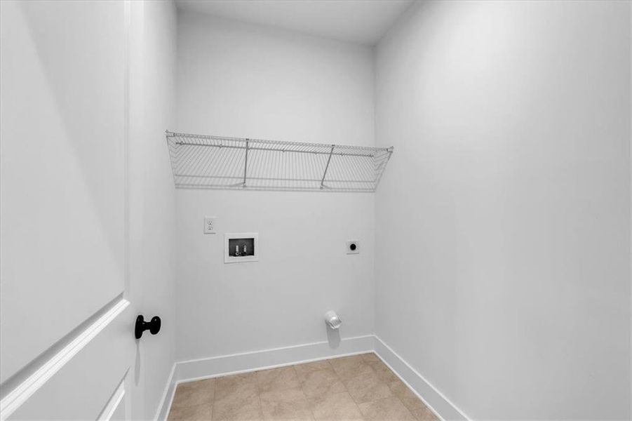 Spacious, unfurnished interior of a new home in Springside Reserve, Powder Springs (Image 29).