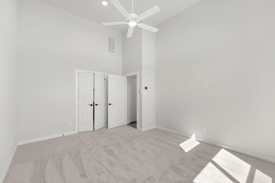 Spacious, unfurnished interior of a new home in Cottonwood Creek, Rowlett (Image 42).