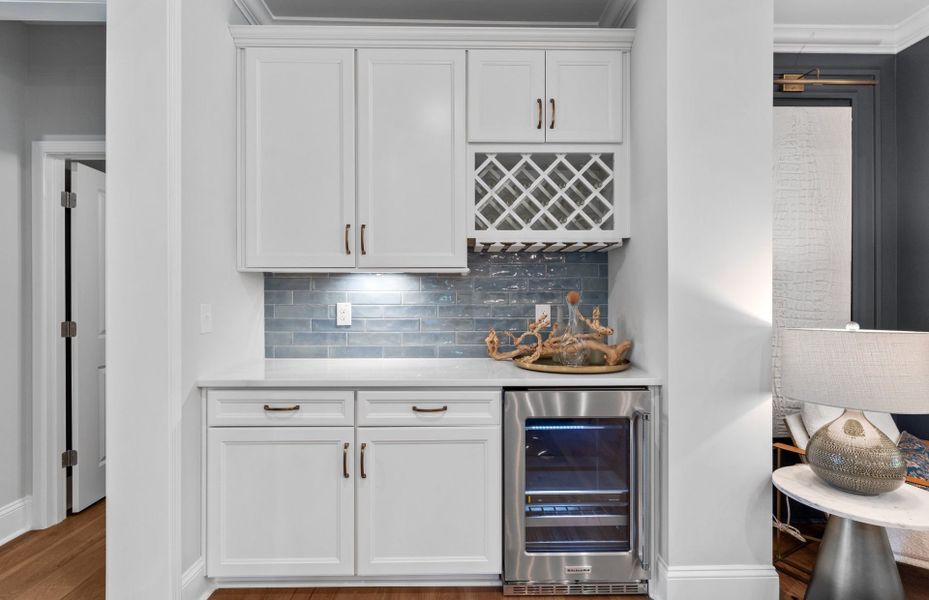 Lots of Storage and Counterspace Lots of Storage and Counterspace