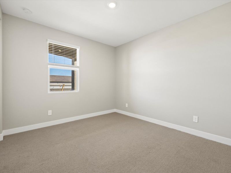 Spacious, unfurnished interior of a new home in White Tank Foothills Reserve Series, Waddell (Image 16).