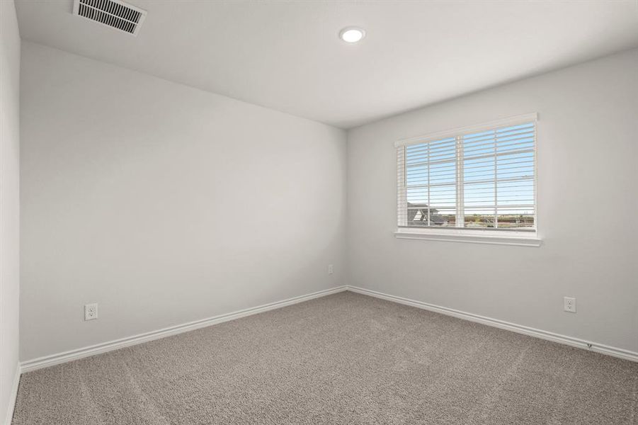 Spacious, unfurnished interior of a new home in Rocky Creek Crossing, Fort Worth (Image 11). Spacious, unfurnished interior of a new home in Rocky Creek Crossing, Fort Worth (Image 11).