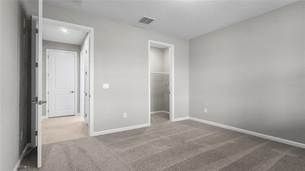 Spacious, unfurnished interior of a new home in Cresswind at Hammock Oaks, Lady Lake (Image 27). Spacious, unfurnished interior of a new home in Cresswind at Hammock Oaks, Lady Lake (Image 27).