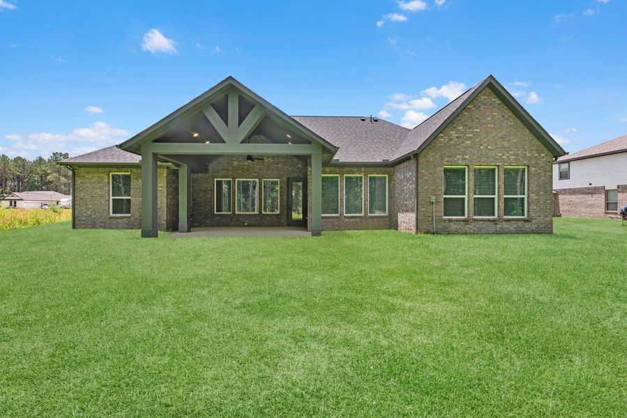 Exterior details and patio area of a home in , Dayton (Image 3).