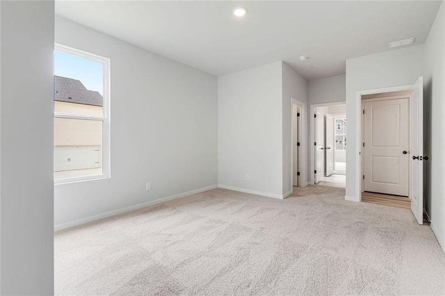 Spacious, unfurnished interior of a new home in Windsong Estates, McDonough (Image 8).
