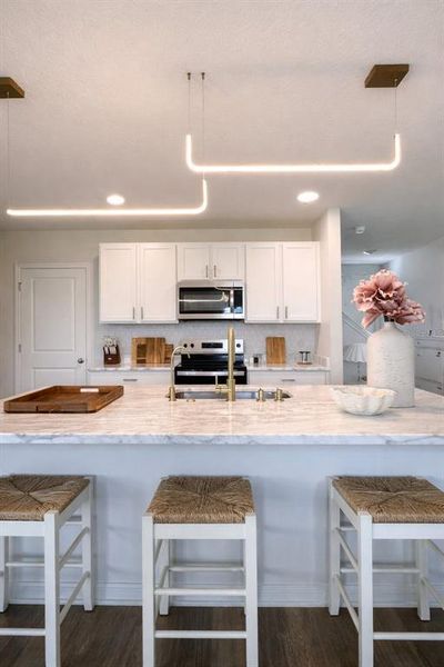 Furnished interior view inside a new home in Star Farms at Lakewood Ranch, Bradenton (Image 14). Furnished interior view inside a new home in Star Farms at Lakewood Ranch, Bradenton (Image 14).