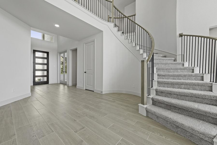 Spacious, unfurnished interior of a new home in The Grand Prairie, Hockley (Image 16).
