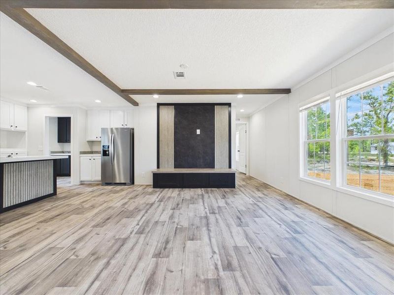 Spacious, unfurnished interior of a new home in , Hawthorne (Image 15).