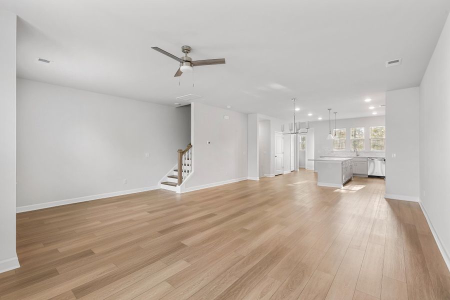 Spacious, unfurnished interior of a new home in , Summerville (Image 14).