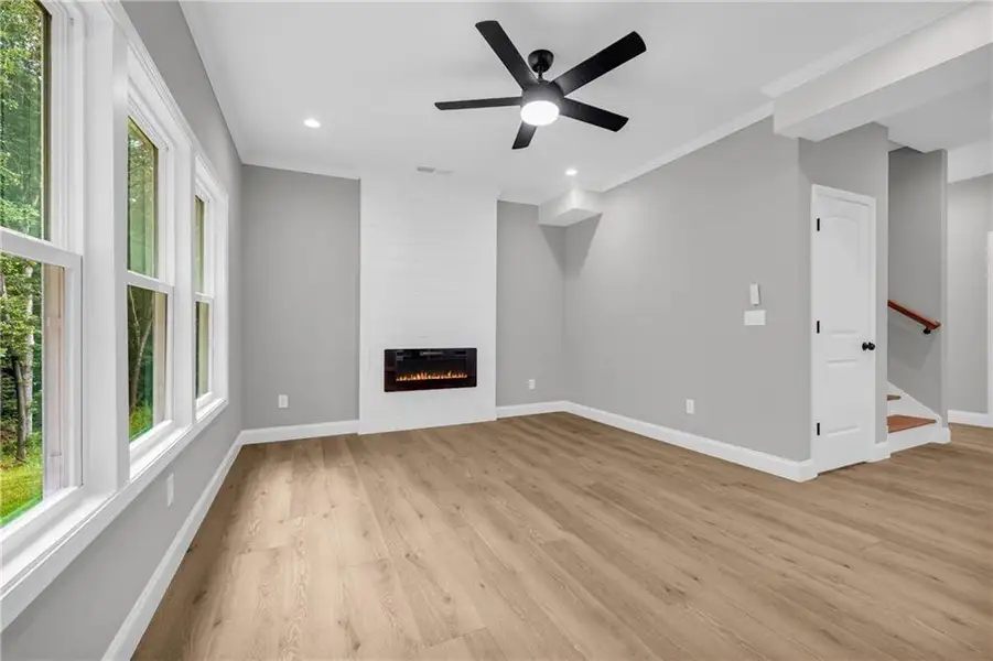 Spacious, unfurnished interior of a new home in , Franklin Springs (Image 30).