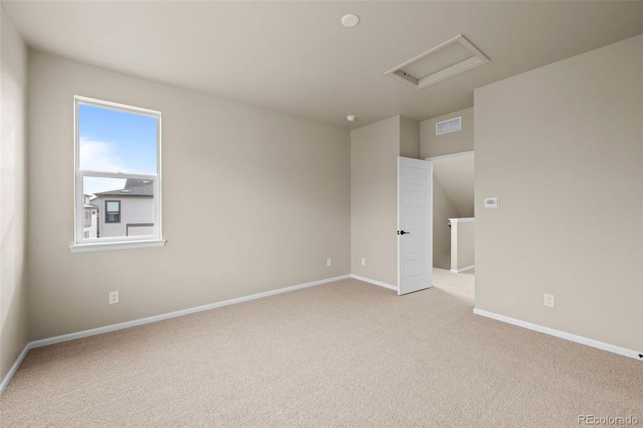 Spacious, unfurnished interior of a new home in Baseline, Broomfield (Image 36).