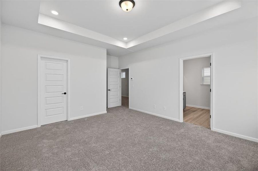 Spacious, unfurnished interior of a new home in Sanders Park, Austell (Image 29).
