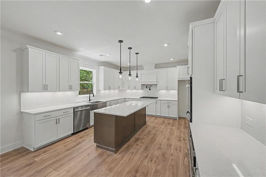Furnished interior view inside a new home in , Kennesaw (Image 9).