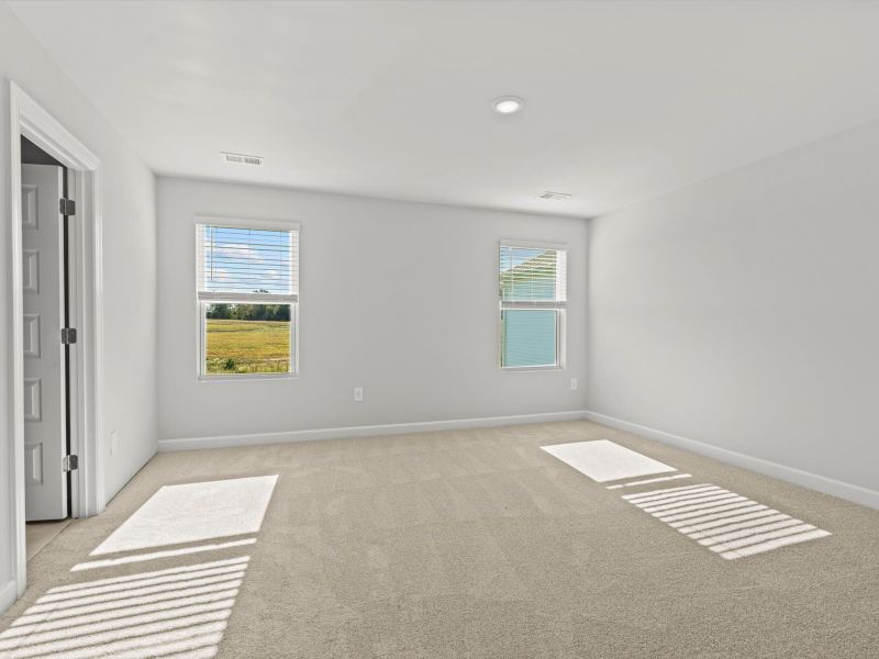 Spacious, unfurnished interior of a new home in Village at White Pine, Pendleton (Image 14).