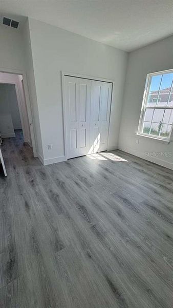 Spacious, unfurnished interior of a new home in , Ocala (Image 30).