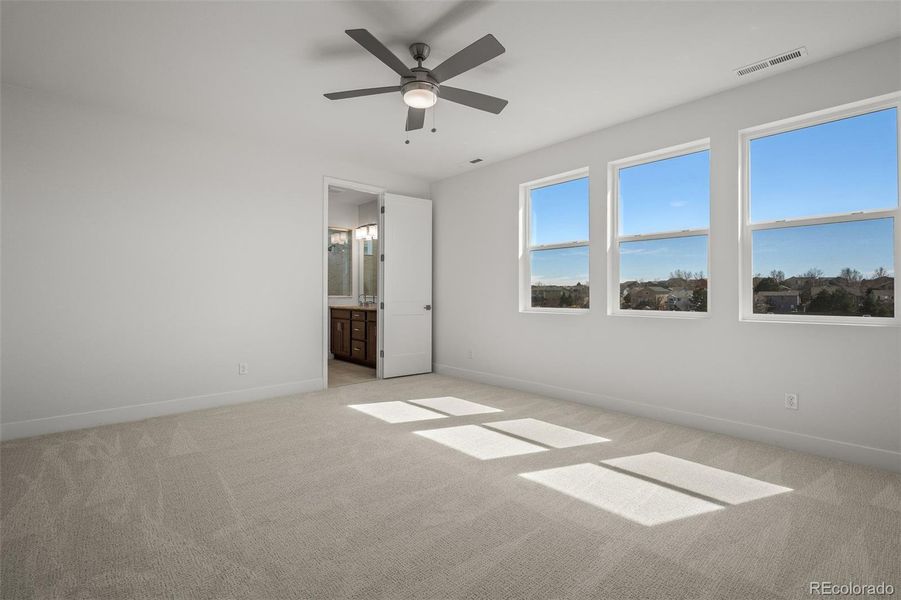 Spacious, unfurnished interior of a new home in Trailside at Cottonwood Creek, Colorado Springs (Image 19).