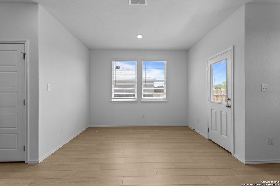 Spacious, unfurnished interior of a new home in Horizon Pointe, Converse (Image 103).
