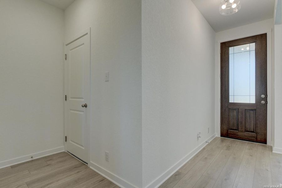 Spacious, unfurnished interior of a new home in Saddlebrook Ranch, Schertz (Image 19).