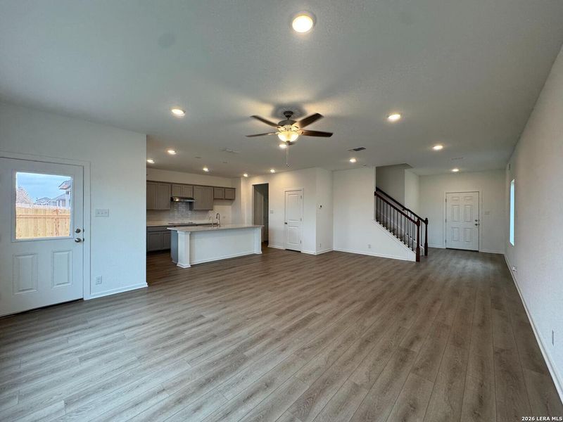 Spacious, unfurnished interior of a new home in Hennersby Hollow, San Antonio (Image 11). Spacious, unfurnished interior of a new home in Hennersby Hollow, San Antonio (Image 11).