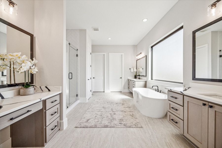 Furnished interior view inside a new home in Sienna, Missouri City (Image 23).
