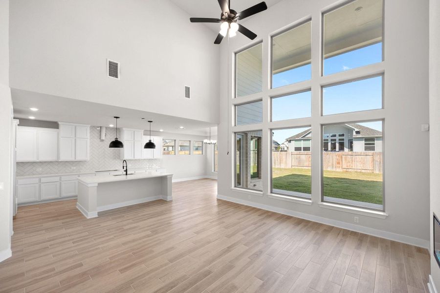 Spacious, unfurnished interior of a new home in Nolina, Georgetown (Image 20).