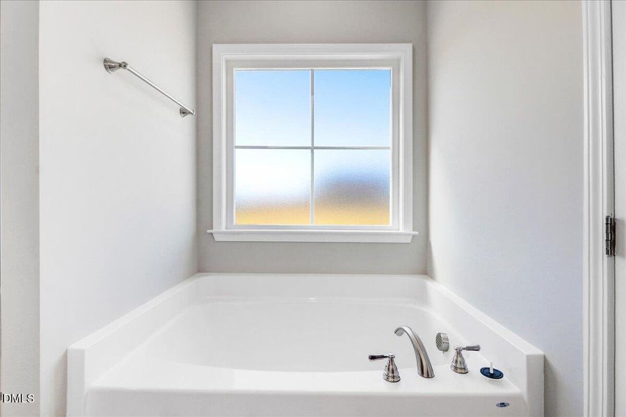 25-101 Baileys Pl-25