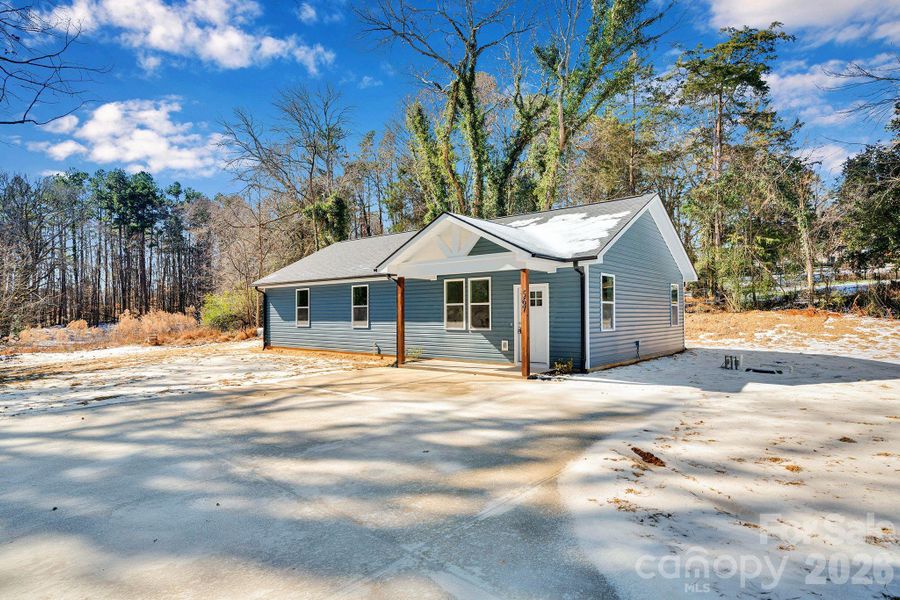 Image 28 of a home in .