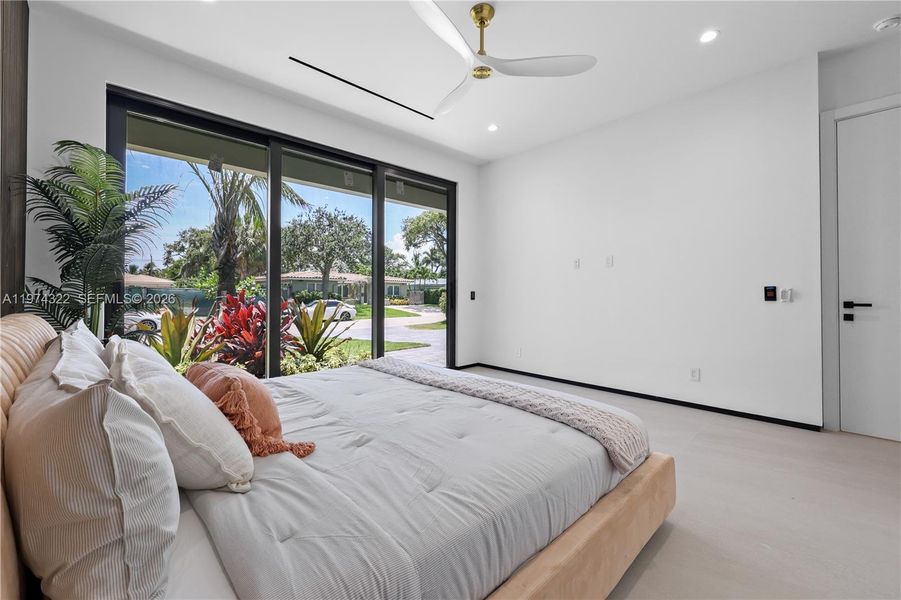 Furnished interior view inside a new home in , Fort Lauderdale (Image 18).