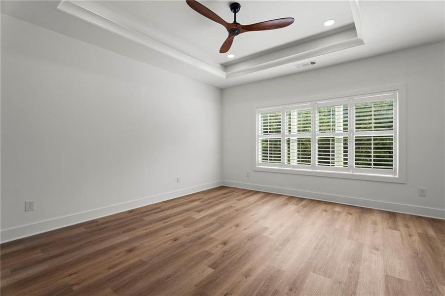 Spacious, unfurnished interior of a new home in , Stockbridge (Image 46).