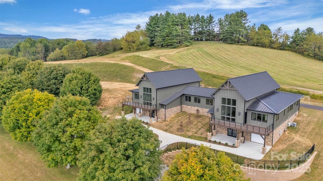 Image 38 of a home in .