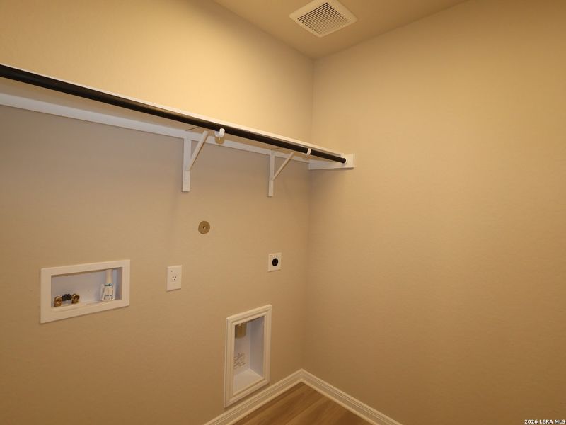 Spacious, unfurnished interior of a new home in Agave, San Antonio (Image 22). Spacious, unfurnished interior of a new home in Agave, San Antonio (Image 22).