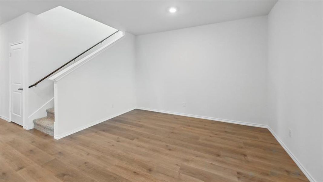 Spacious, unfurnished interior of a new home in Frontier Pointe, Princeton (Image 23).