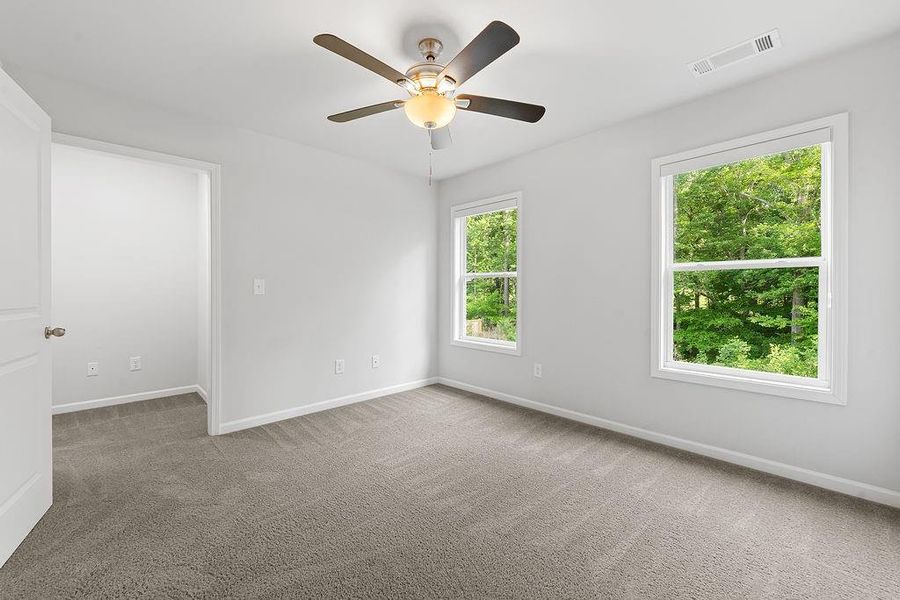 Spacious, unfurnished interior of a new home in , Lawrenceville (Image 25).