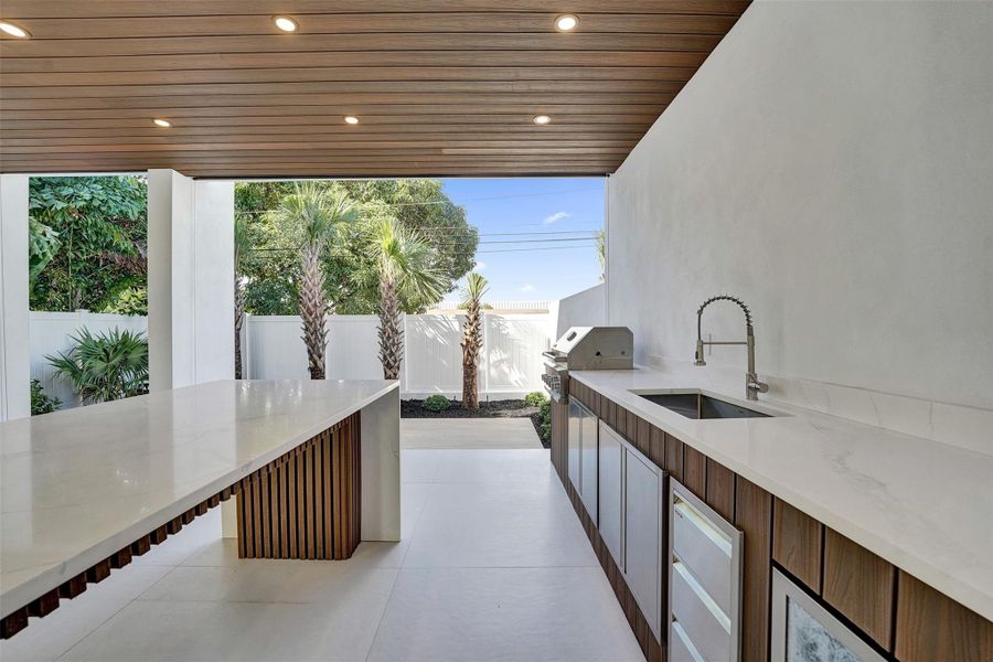 Exterior details and patio area of a home in , Fort Lauderdale (Image 33). Exterior details and patio area of a home in , Fort Lauderdale (Image 33).