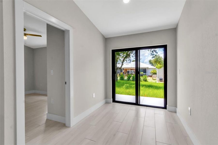 Spacious, unfurnished interior of a new home in , Punta Gorda (Image 29).