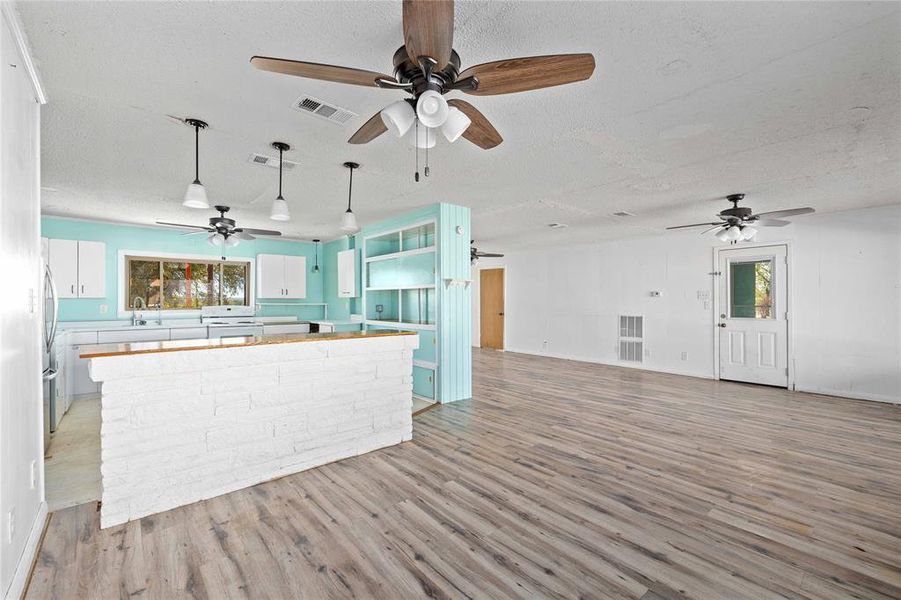 Image 34 of a home in .