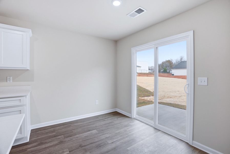 Representative unfurnished interior of a home built from the Beechwood by McGuinn Homes in South Welcome, Greenville (Image 20).