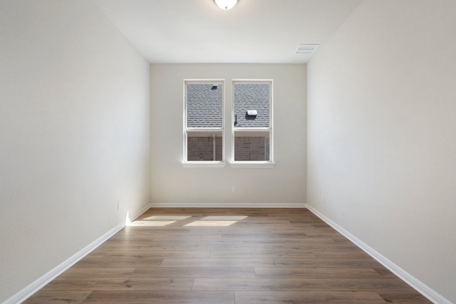 Representative unfurnished interior of a home built from the Sawgrass by Ashton Woods in Berry Creek Highlands, Georgetown (Image 20). Representative unfurnished interior of a home built from the Sawgrass by Ashton Woods in Berry Creek Highlands, Georgetown (Image 20).