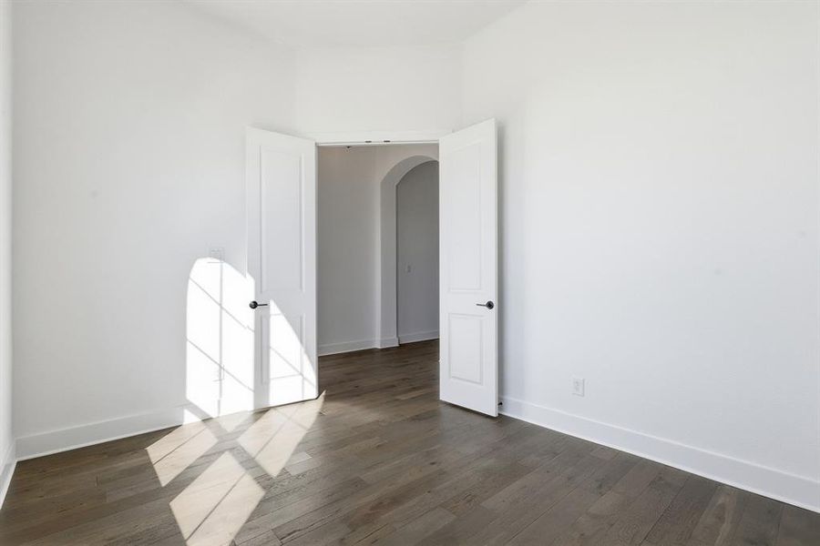 Spacious, unfurnished interior of a new home in Tavolo Park, Fort Worth (Image 22). Spacious, unfurnished interior of a new home in Tavolo Park, Fort Worth (Image 22).