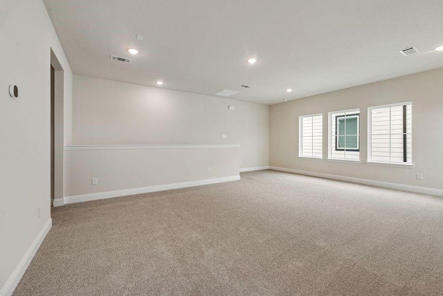 Spacious, unfurnished interior of a new home in Creekside of Crowley, Crowley (Image 20).